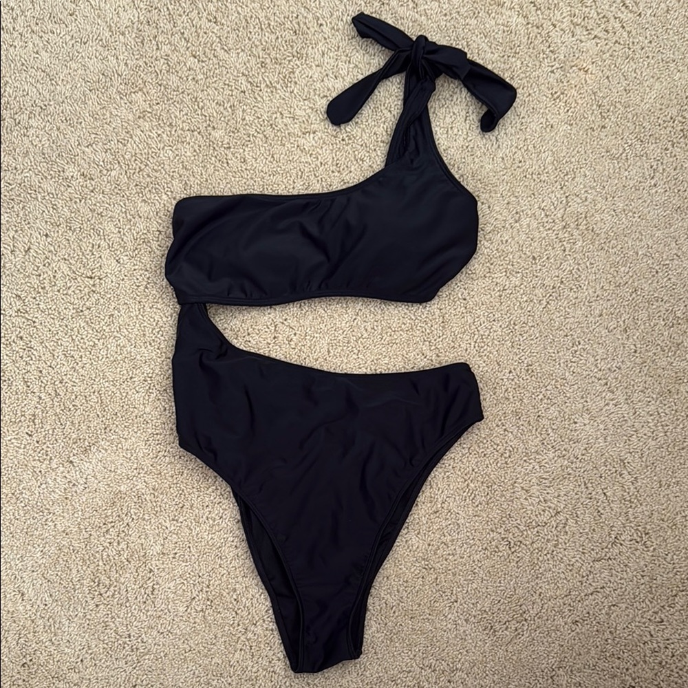 Black Abercrombie One-Shoulder Bikini